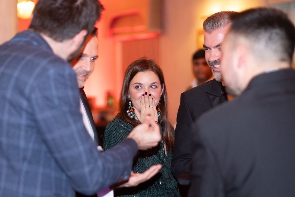 Guests reacting to mix and mingle magic